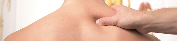 Nacken- und Rücken-Massage